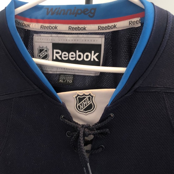 Winnipeg Jets Jersey - Picture 2 of 7